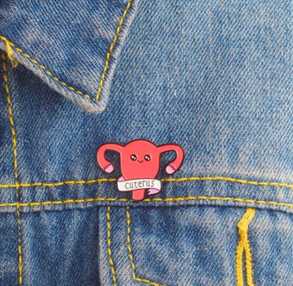 pins-mellune-cuterus-feministe