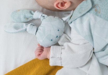 doudou-lapin-andarta-vert-mellune