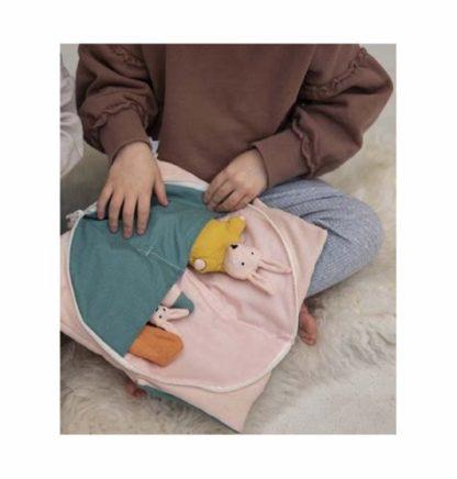 le petit monde des animaux Trixie : doudous-marionnettes 100% bio avec décors, accessoires et vêtements interchangeables, dès 18 mois
