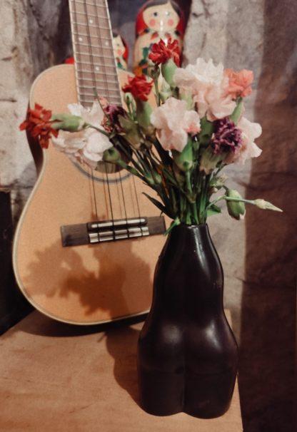 petit vase DÉESSE en céramique – Image 3